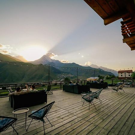 Alpenhaus Kazbegi Hotel & Restaurant Exterior foto