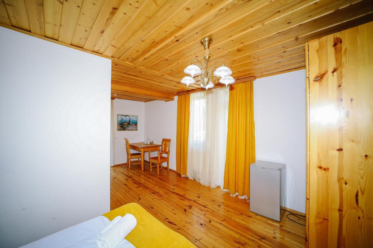 Alpenhaus Kazbegi Hotel & Restaurant Exterior foto