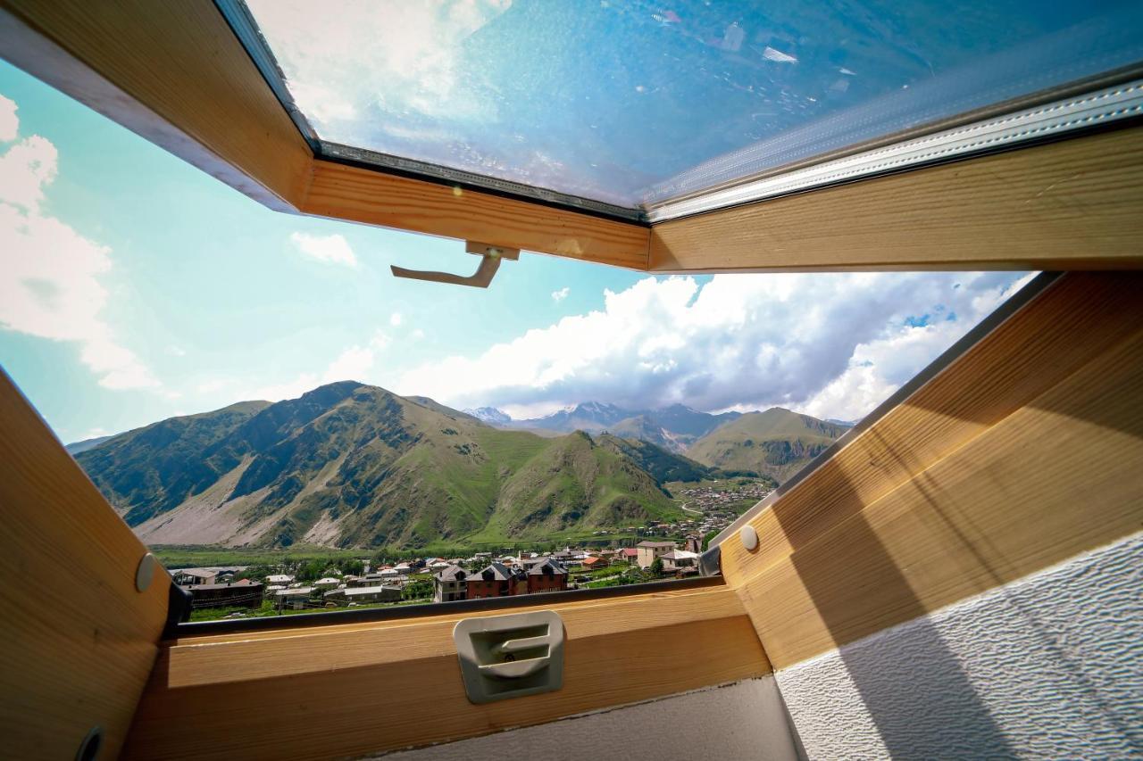 Alpenhaus Kazbegi Hotel & Restaurant Exterior foto