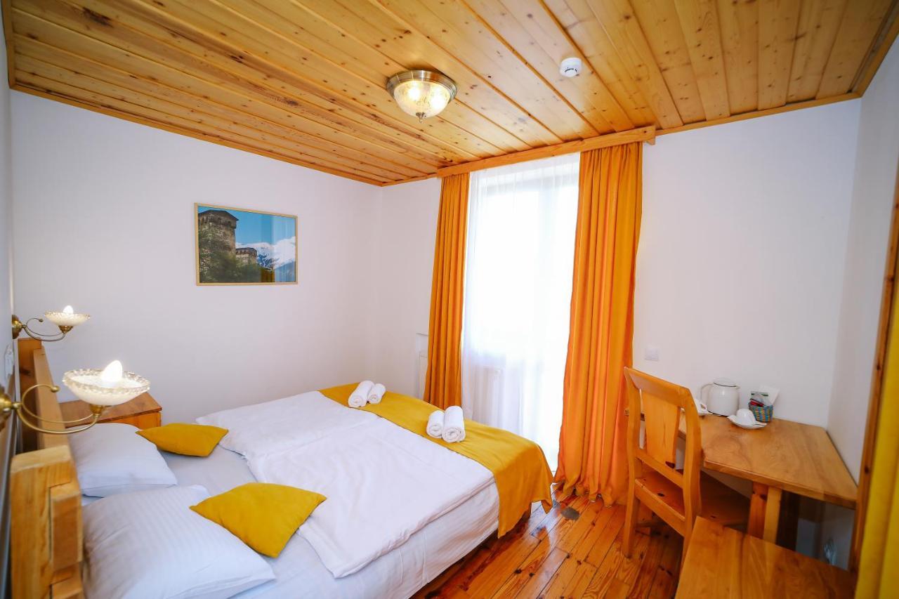 Alpenhaus Kazbegi Hotel & Restaurant Exterior foto